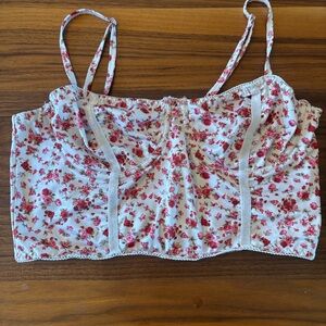 Floral Print Cropped Cami Top - White with Pink Roses
